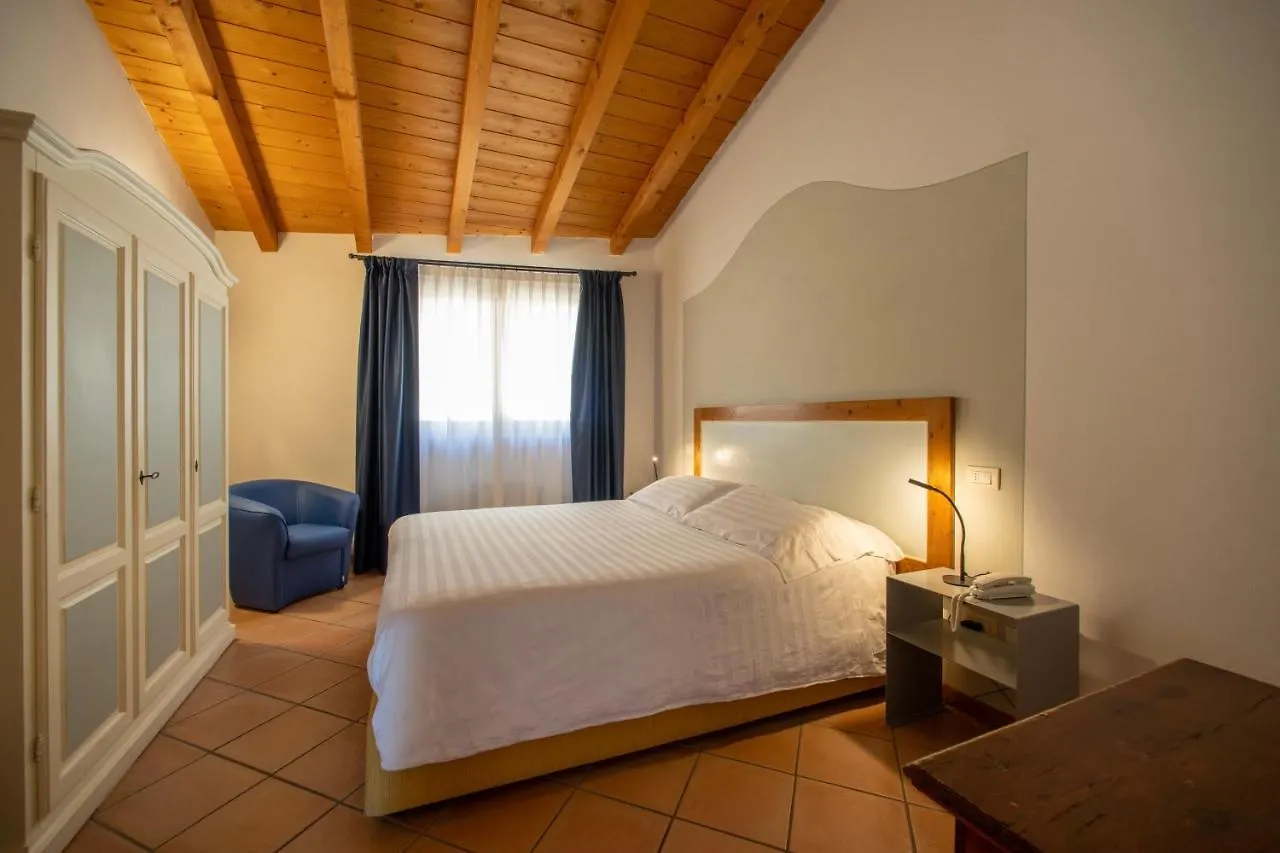 Residence Ca Del Lago Torri Del Benaco Italy