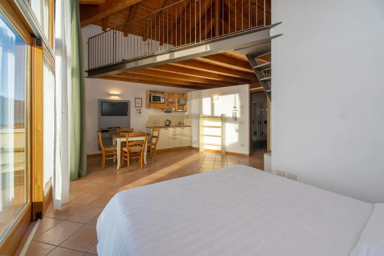 Residence Ca Del Lago Torri Del Benaco Italy