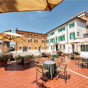 Hotell Malaspina, Castel d'Azzano
