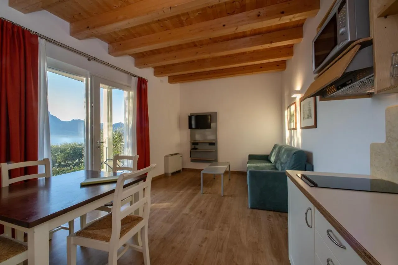 Residence Ca Del Lago Torri Del Benaco 3*,