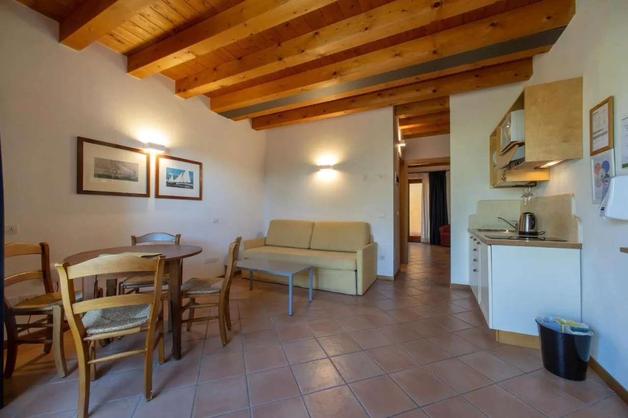Aparthotel Residence Ca Del Lago Torri Del Benaco