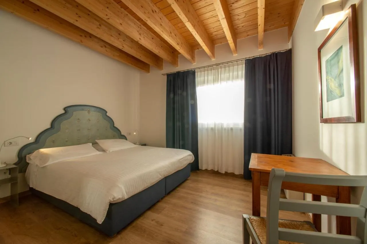 Residence Ca Del Lago Torri Del Benaco Italië