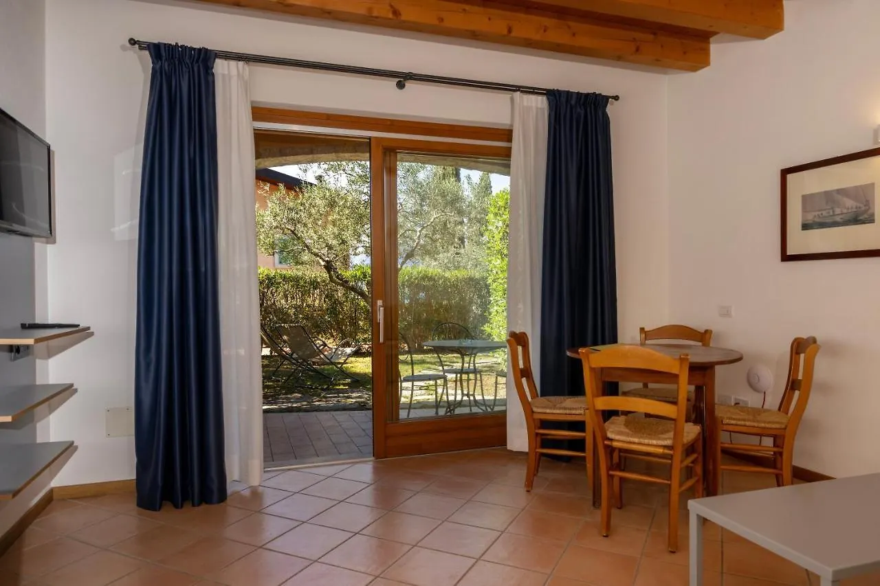 Residence Ca Del Lago Torri Del Benaco Italië